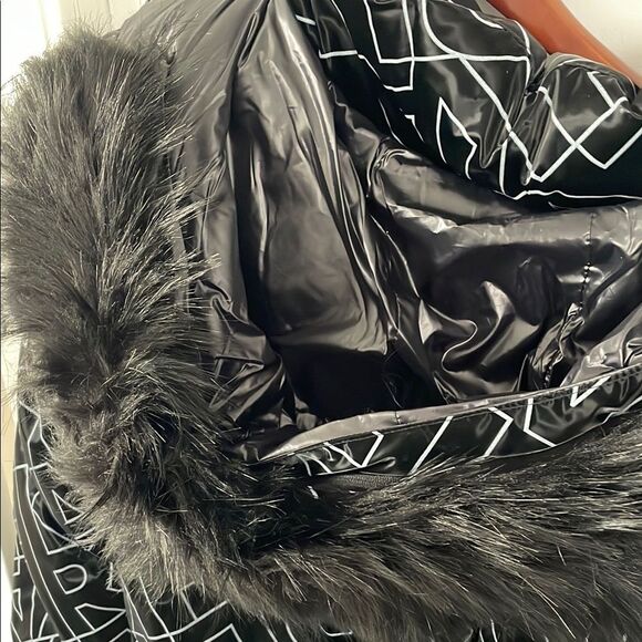 Karl Lagerfeld logo Black and White Puffer Jacket with omen size M - Picture 9 of 10